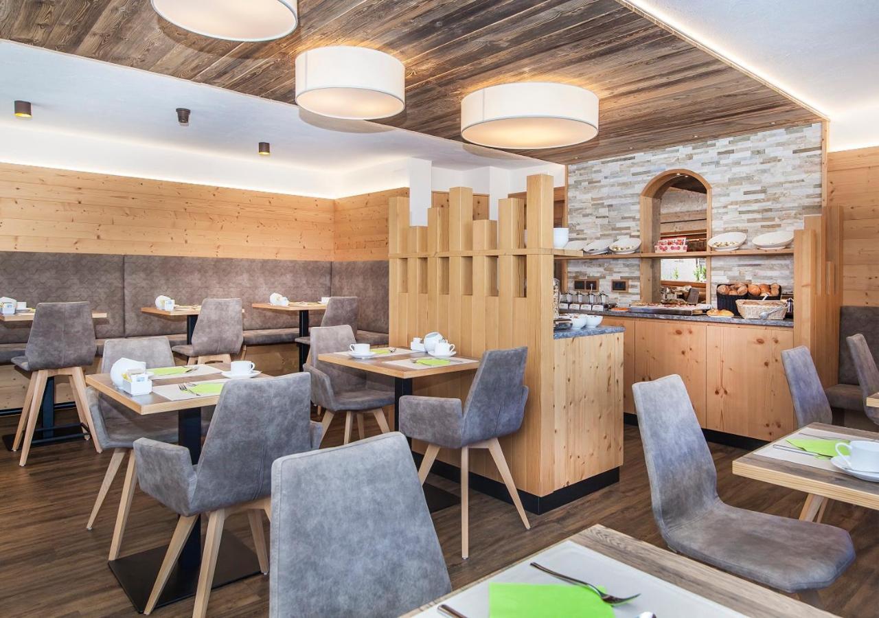 Garni Lanzinger Hotel Selva di Val Gardena Exterior photo
