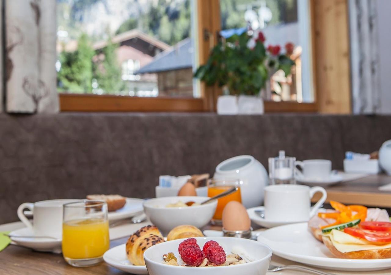 Garni Lanzinger Hotel Selva di Val Gardena Exterior photo